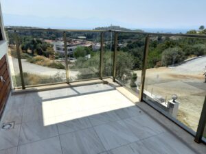 balkon mit ausblick