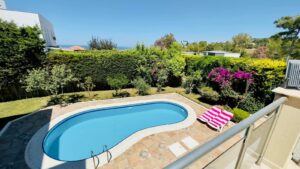 garten mit pool